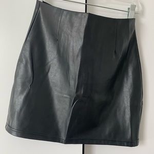 Aritzia faux Leather Mini skirt